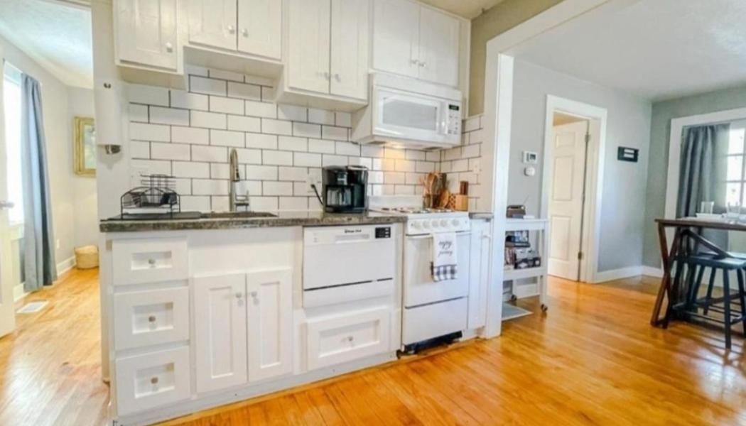 Charming Cottage In Morganton With Ample Parking Eksteriør bilde